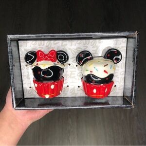 disney mickey minnie mouse salt and pepper shakers cupcakes